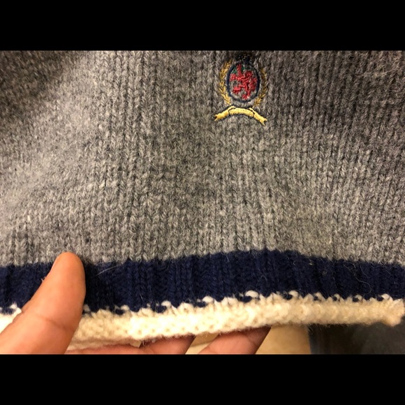 Tommy Hilfiger Vintage 90”s crewneck - Picture 3 of 6